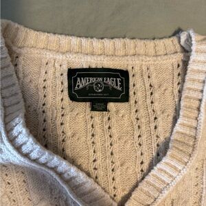 American Eagle Outfitters Men's Cream Sweater